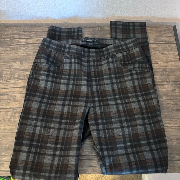 Sanctuary Pants - Sanctuary women’s plaid pants size small